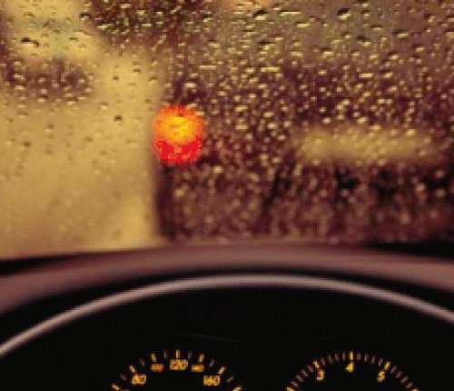 ¿Cómo evitar que tu auto se resbale con las lluvias que se vienen en Santiago?